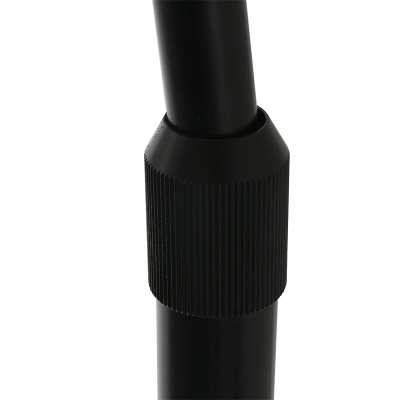 Schwarze Bogenlampe mit Rattanschirm Steinhauer Sparkled Light – Bild 10