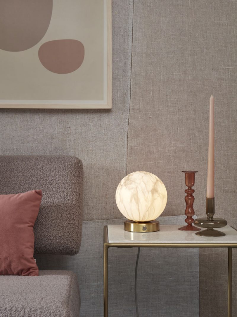 Goldene Tischlampe mit Designkugel It's About RoMi Carrara – Bild 2