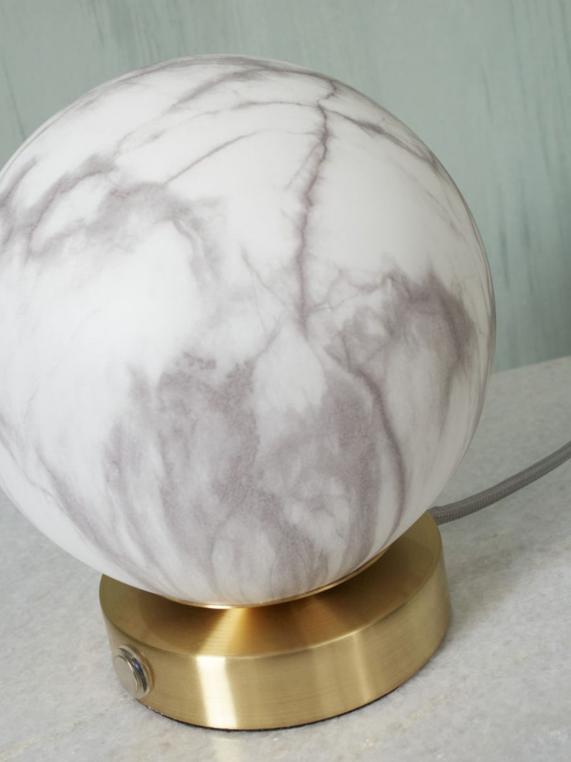 Goldene Tischlampe mit Designkugel It's About RoMi Carrara – Bild 4