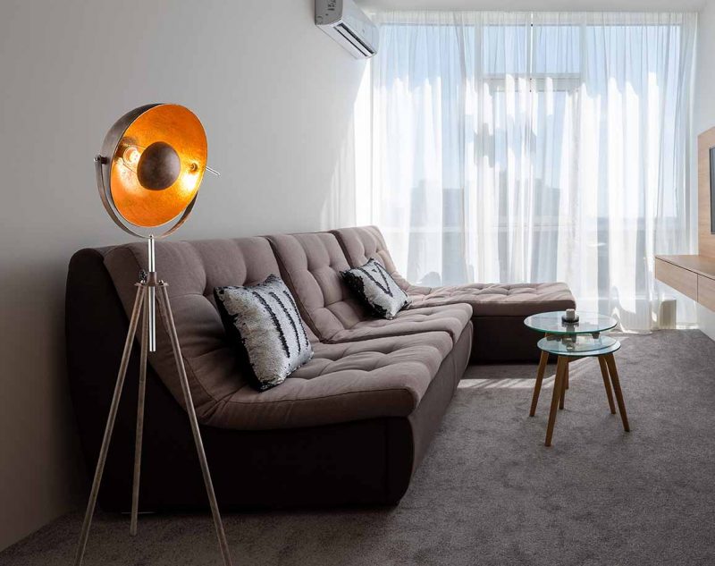 Braune Kuppelförmige Industrielle Stehlampe Gold gefüttert Globo Xirena I – Bild 2